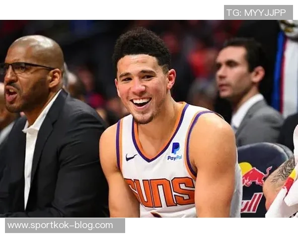 马威称赞布克全面实力训练中深刻体会他的非凡能力