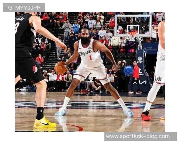 今日快船迎战尼克斯哈登缺阵一场后有望复出状态回暖